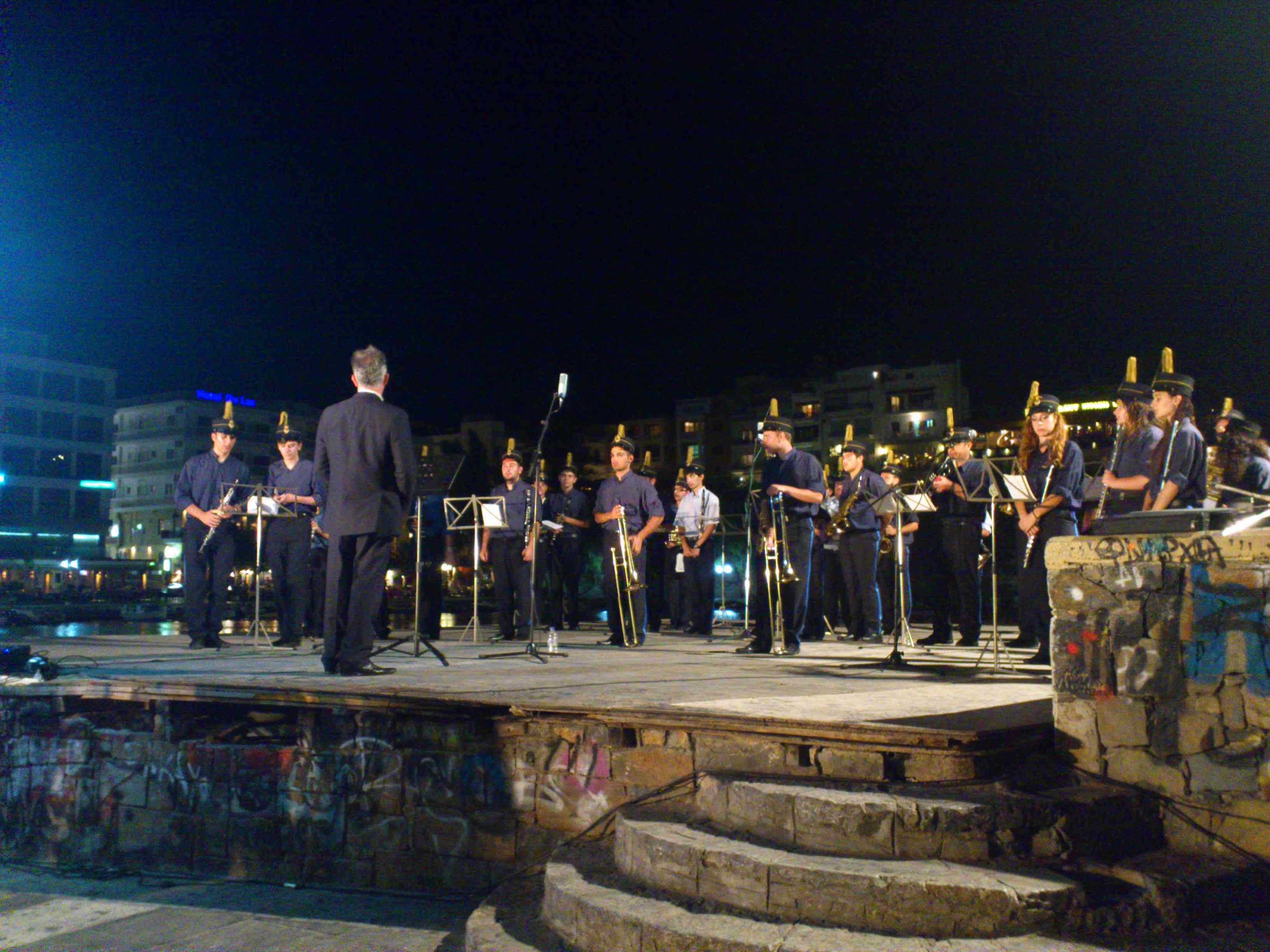 Κριθαράκι με λαχανικά και όστρακα