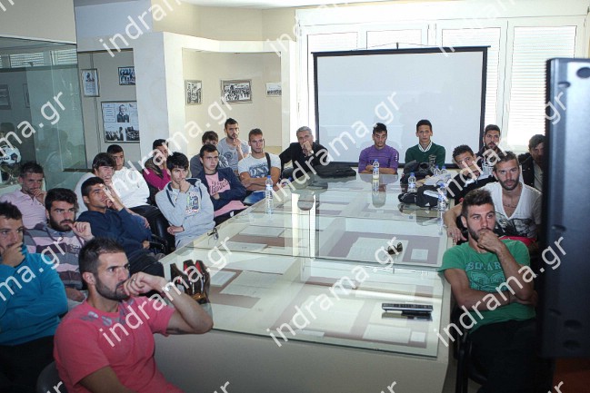 5 κόκκινα κρασιά που... πίνονται δροσερά