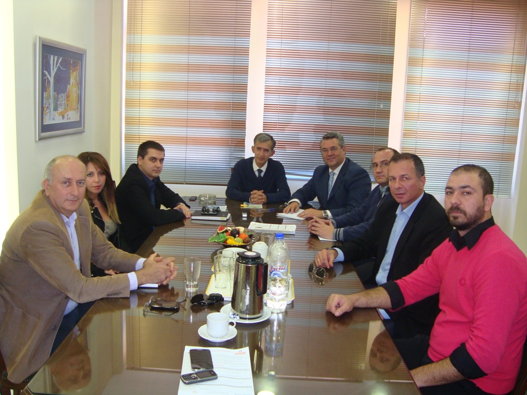 Έκλειψη με πανσέληνο απόψε και βροχή μετεώρων την Κυριακή