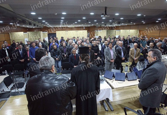 Τι να φάτε πριν από μία νύχτα με πολύ αλκοόλ για να μη μεθύσετε!