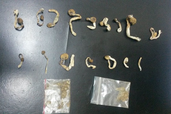 Σύλληψη ημεδαπού για παραβάσεις των νόμων περί ναρκωτικών και περί όπλων