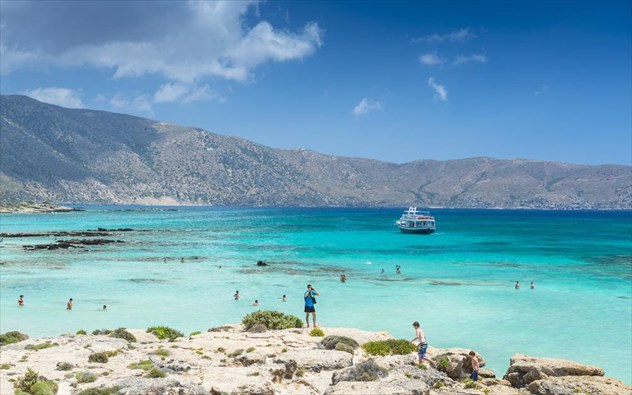 10 πράγματα που συμβαίνουν, όταν χάνετε τους παιδικούς σας φίλους