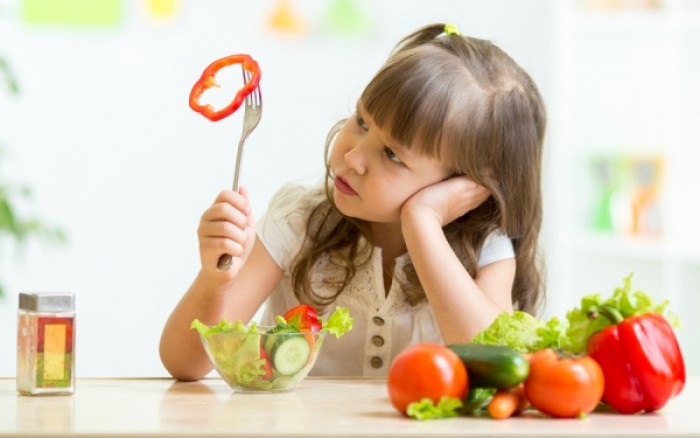 Πώς θα πείσετε το παιδί σας να φάει αυτά που δεν του αρέσουν