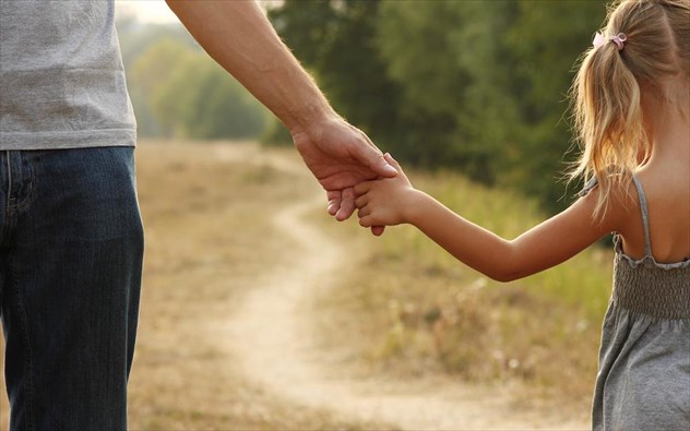 Διαφορές ανάμεσα στον καλό και τον υπεύθυνο γονιό και ο ρόλος του στο σήμερα