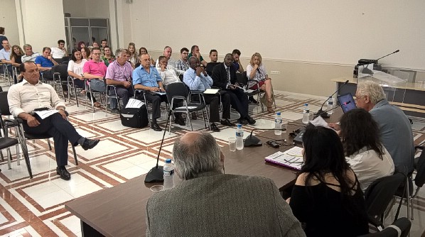Με επιτυχία διεξήχθη το εκπαιδευτικό σεμινάριο, που διοργάνωσαν η Περιφέρεια ΑΜΘ με θέμα: «Χαρακτηριστικά του εμβολίου και εμβολιασμός κατά της Οζώδους Δερματίτιδας των Βοοειδών»