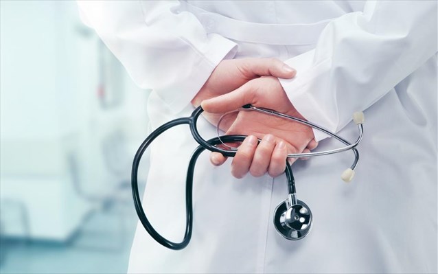 Οι 3 τροφές που βάζουν σε κίνδυνο την υγεία σας αν δεν μαγειρευτούν σωστά