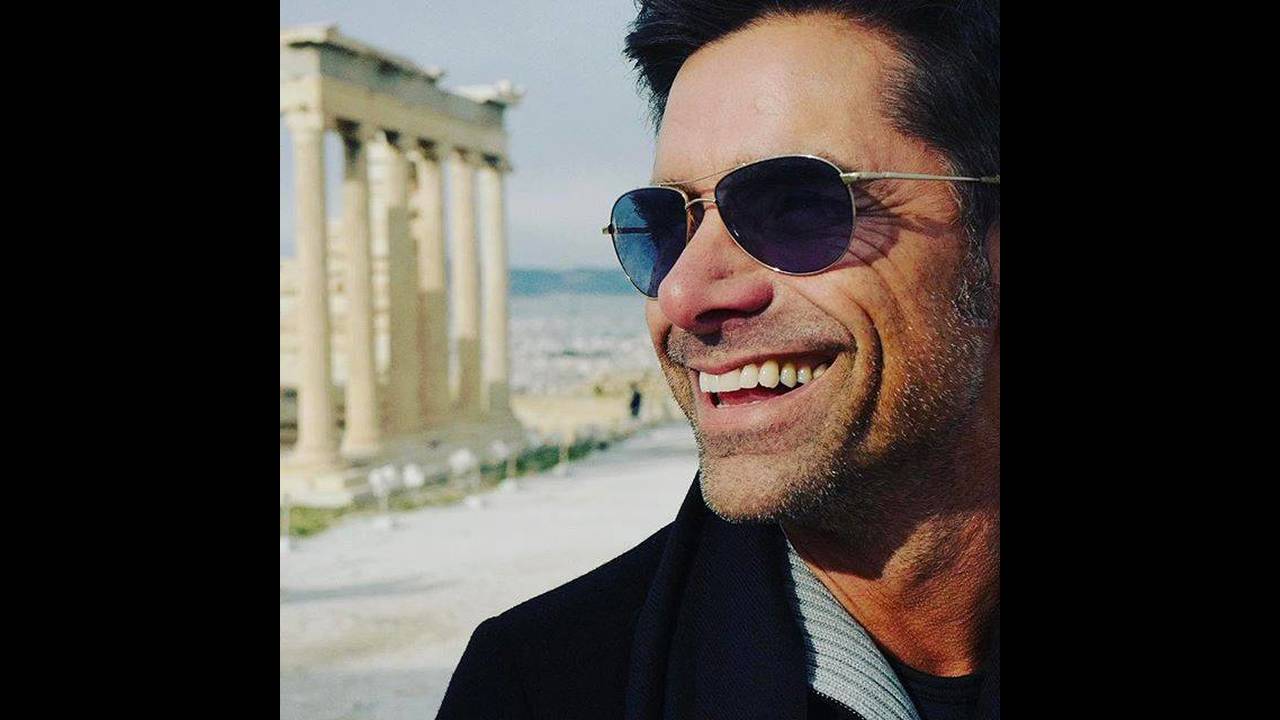 Ο Μπραντ Πιτ ροκάρει με τον Στινγκ για καλό σκοπό (pics&vid)
