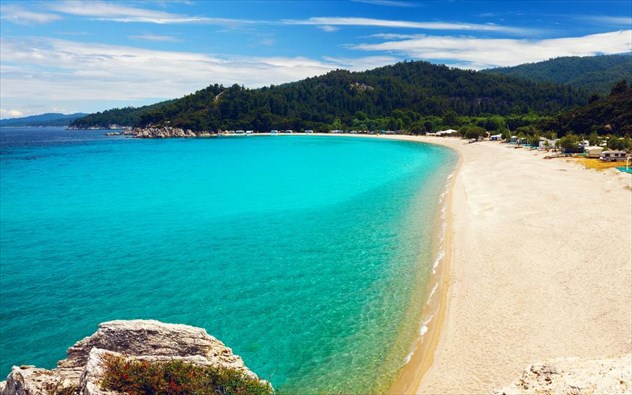 Κάνουμε μακροβούτια στις καλύτερες παραλίες της Χαλκιδικής