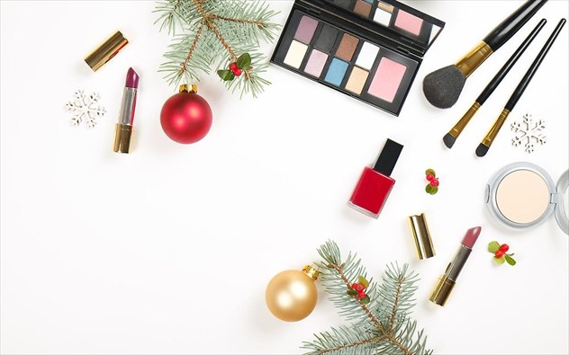 «Διανομή δεμάτων στις 74 οικογένειες του προγράμματος Μέριμνα για την Τρίτη Ηλικία από την Ένωση Κυριών Δράμας»