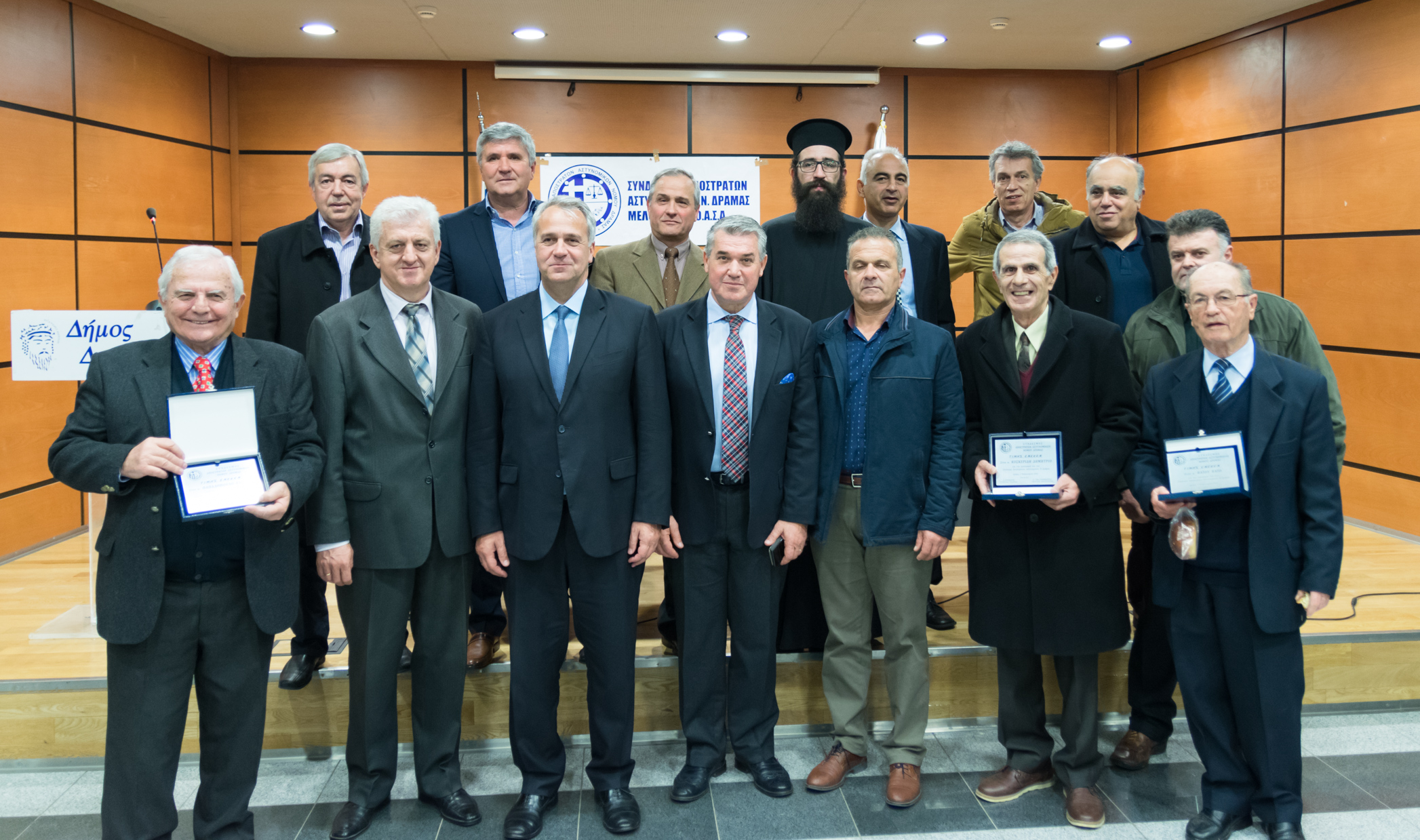 Κανελόνια με κιμά και πιπεριές