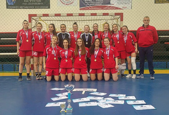 Στην κορυφή του σχολικού πρωταθλήματος χειροσφαίρισης γυναικών το λύκειο Προσοτσάνης Στην κορυφή του σχολικού πρωταθλήματος χειροσφαίρισης γυναικών το λύκειο Προσοτσάνης