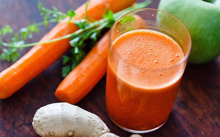 Smoothie με καρότο και τζίντζερ για ισχυρό ανοσοποιητικό Smoothie με καρότο και τζίντζερ για ισχυρό ανοσοποιητικό